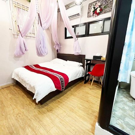 Woju Homestay Tainan Exteriör bild