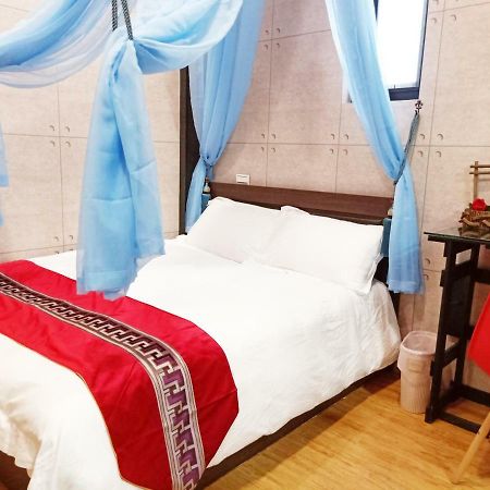 Woju Homestay Tainan Exteriör bild