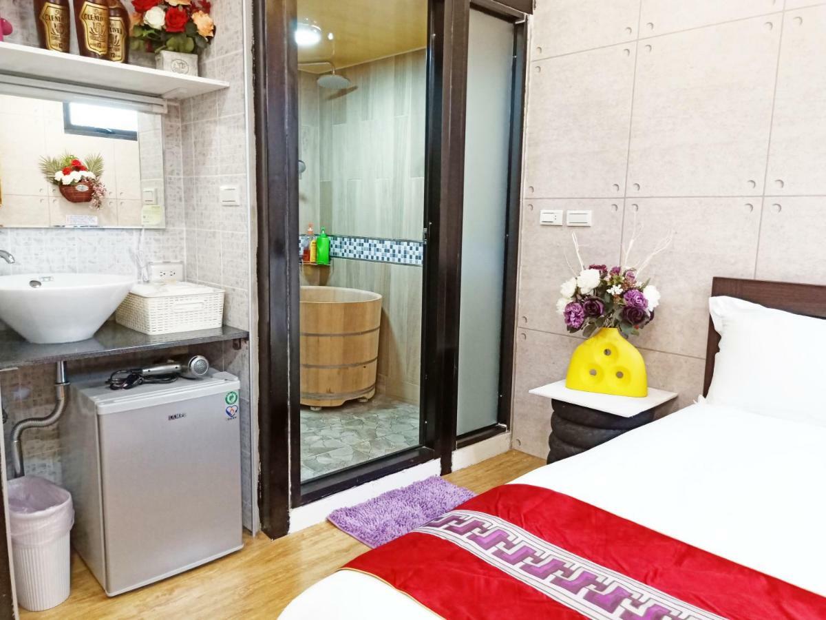 Woju Homestay Tainan Exteriör bild