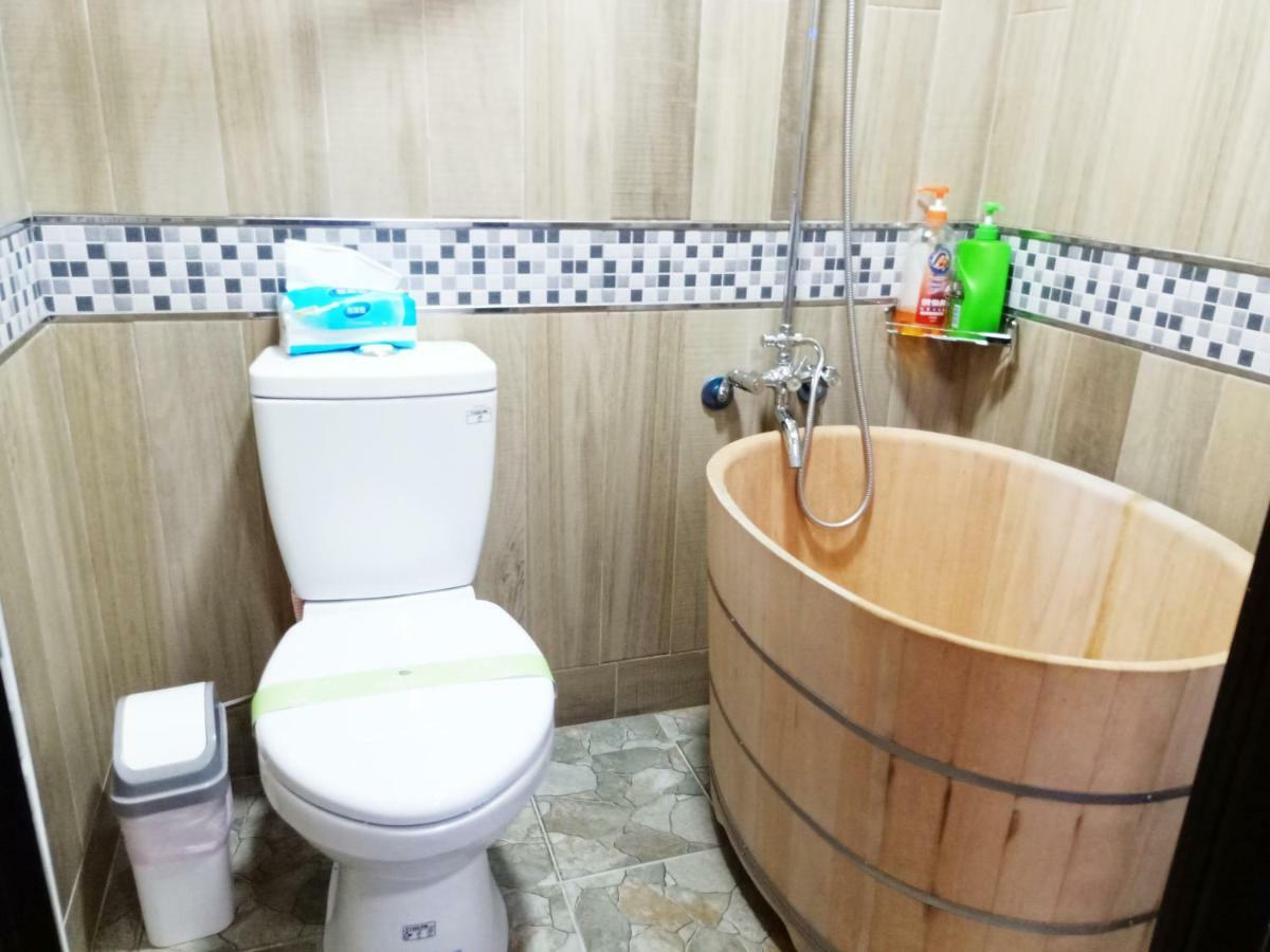Woju Homestay Tainan Exteriör bild