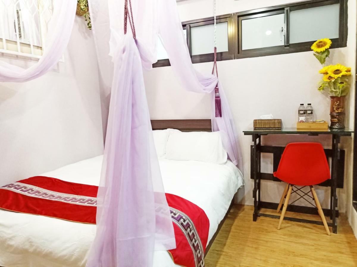 Woju Homestay Tainan Exteriör bild