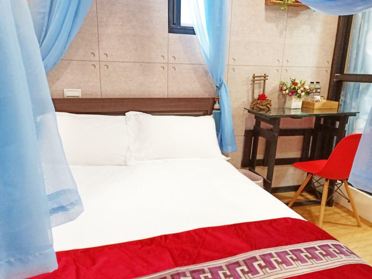 Woju Homestay Tainan Exteriör bild