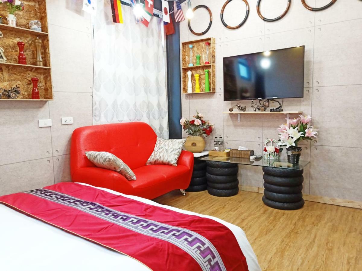 Woju Homestay Tainan Exteriör bild