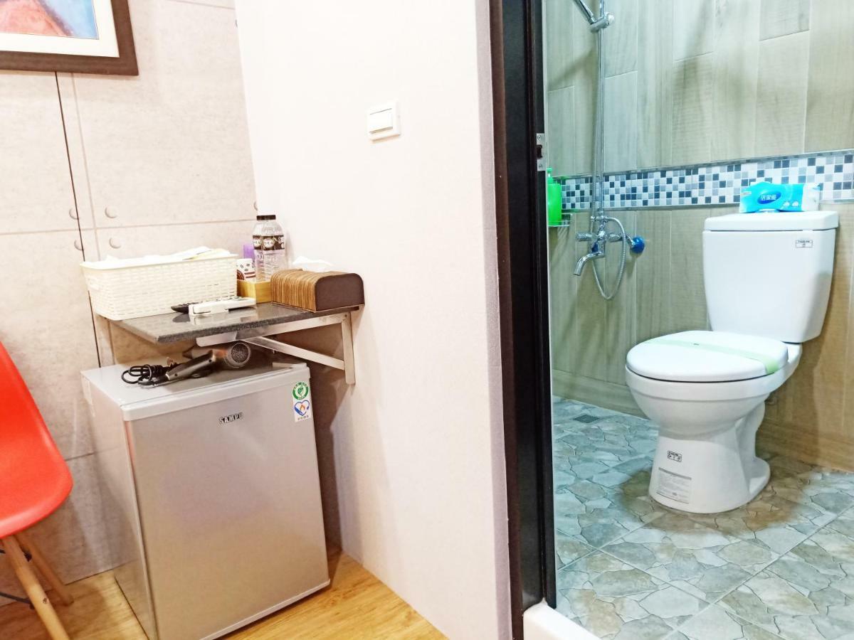 Woju Homestay Tainan Exteriör bild