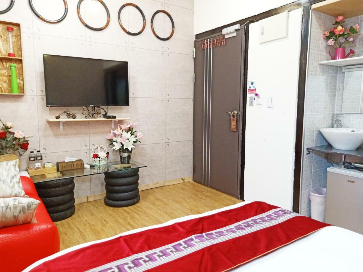 Woju Homestay Tainan Exteriör bild