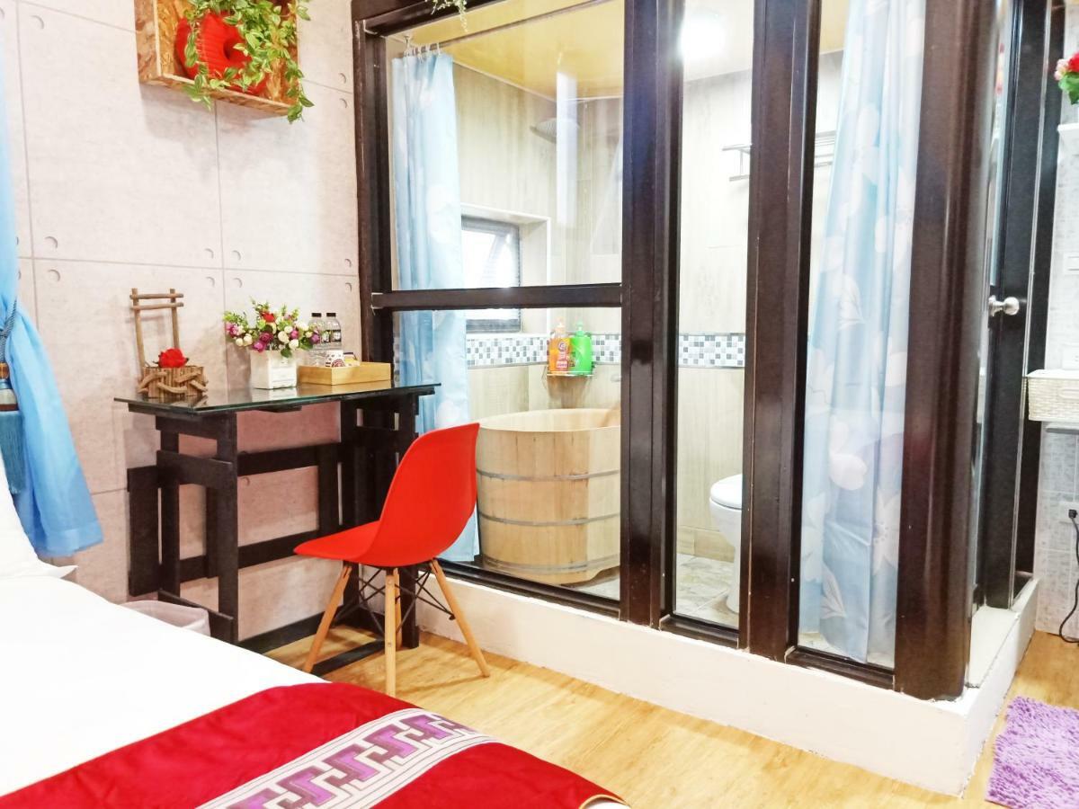Woju Homestay Tainan Exteriör bild
